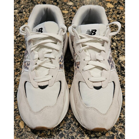 New Balance 57/40 Sea Salt Leopard Grey Gum Sole Shoes Womens Size 11 Width B - Picture 8 of 14